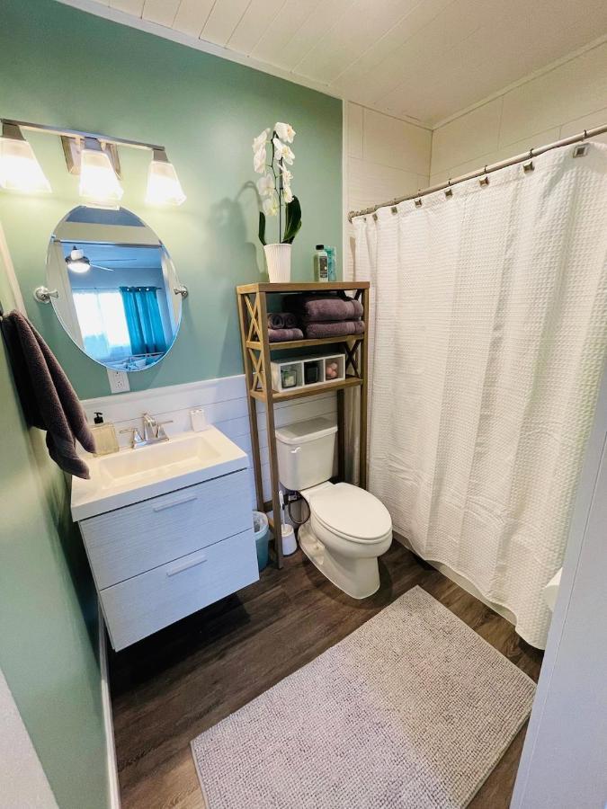 Coastal Chic Suite With Kitchenette And Private Entrance Sankt Petersburg Exterior foto